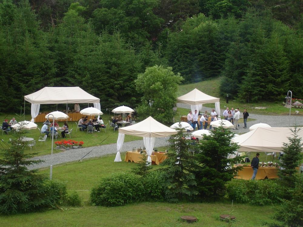 Santa Resort Hotel