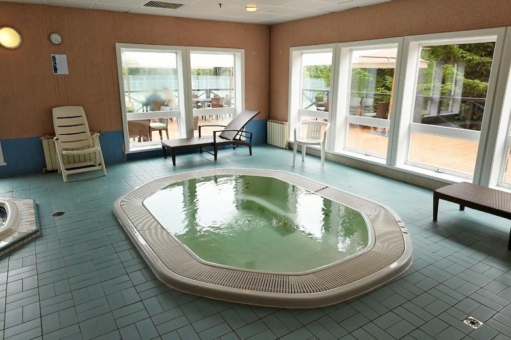 Santa Resort Hotel