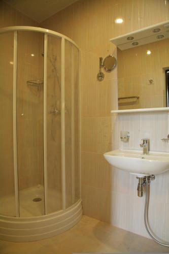 Dubrava Hotel