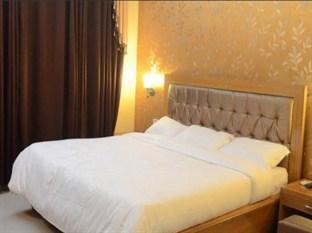 Hotel JSR Inn