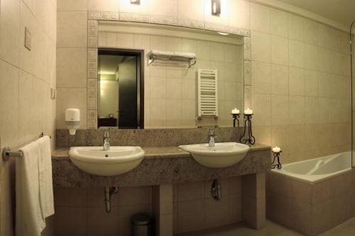 Ahotel