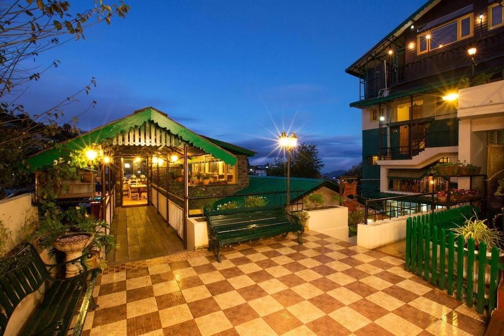 Pine Borough Inn