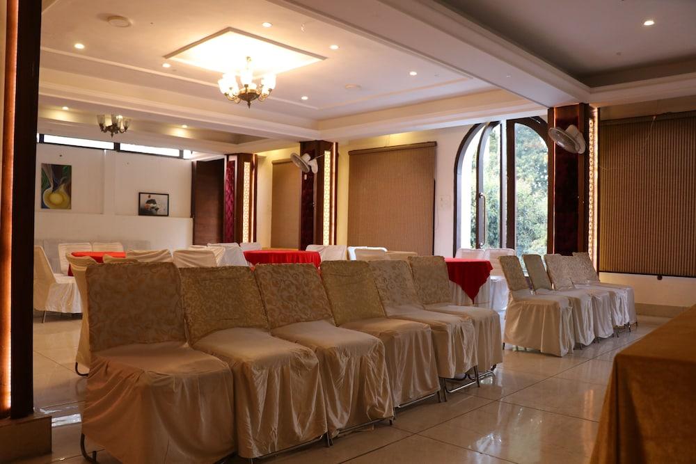 Hotel Kings Retreat