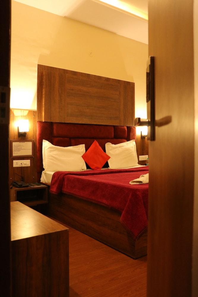 Hotel Kings Retreat