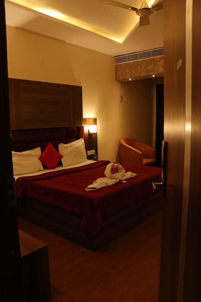 Hotel Kings Retreat