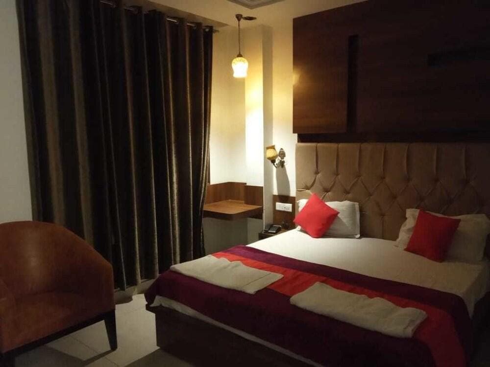 Hotel Kings Retreat