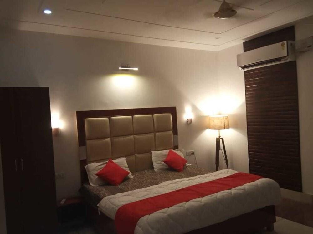 Hotel Kings Retreat