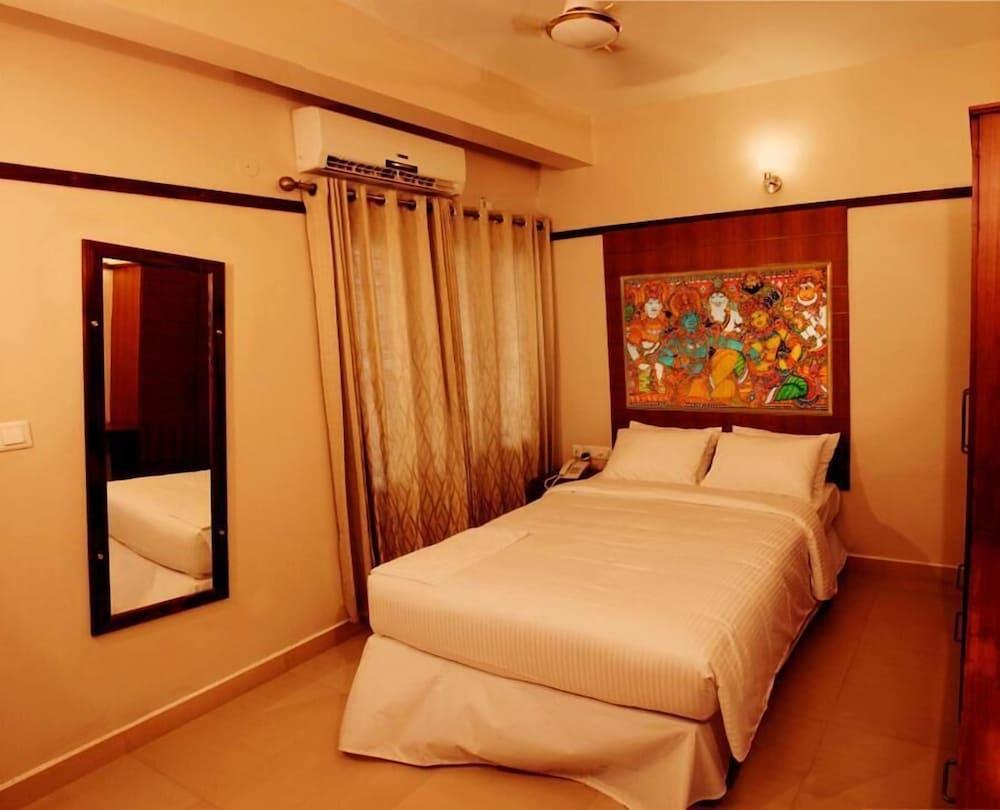 Srivar Hotels