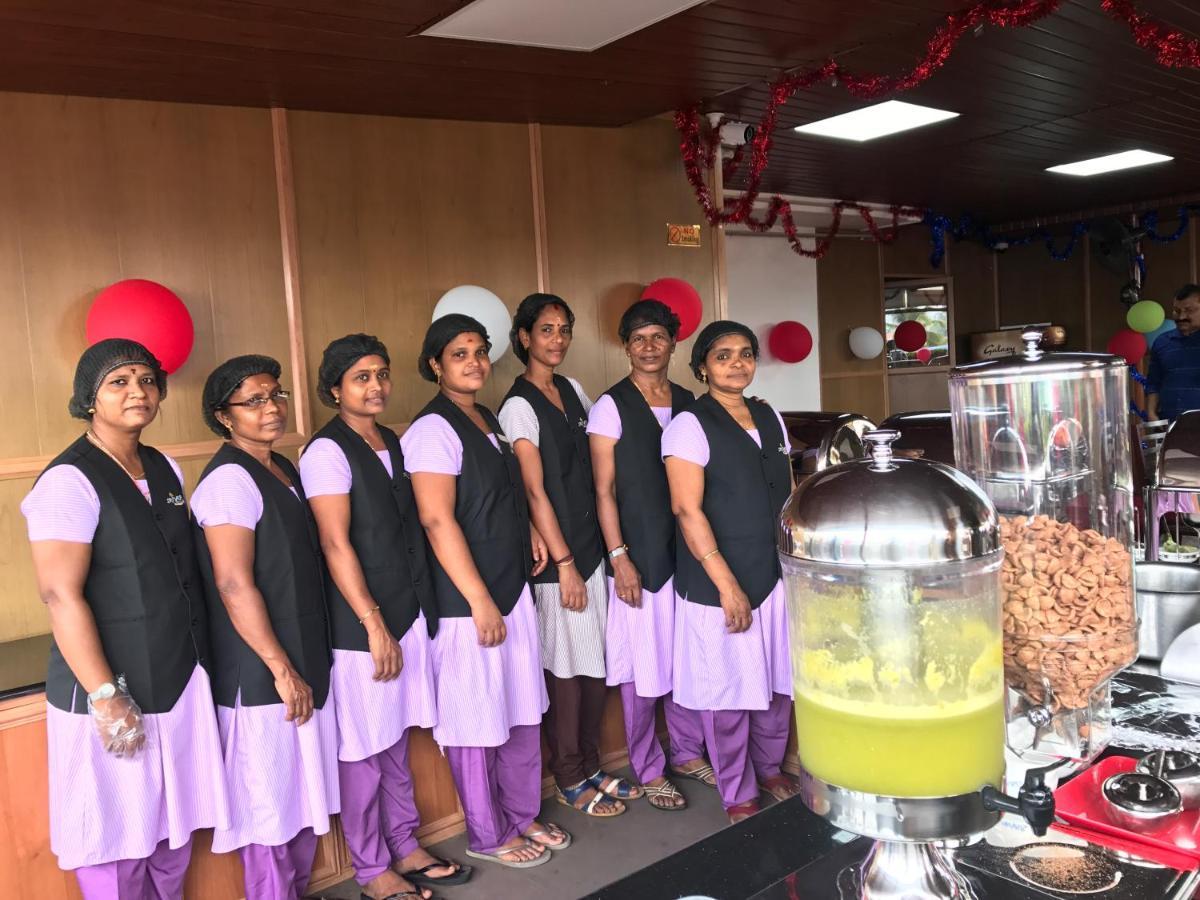 Srivar Hotels