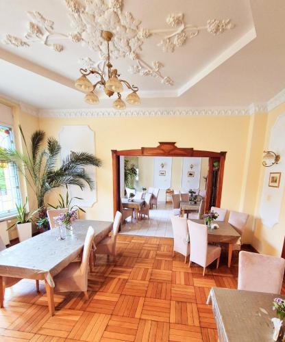 Hotel I Restauracja Palacyk