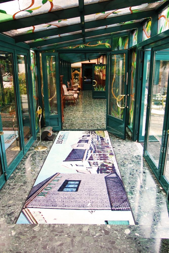 Hotel Mat's