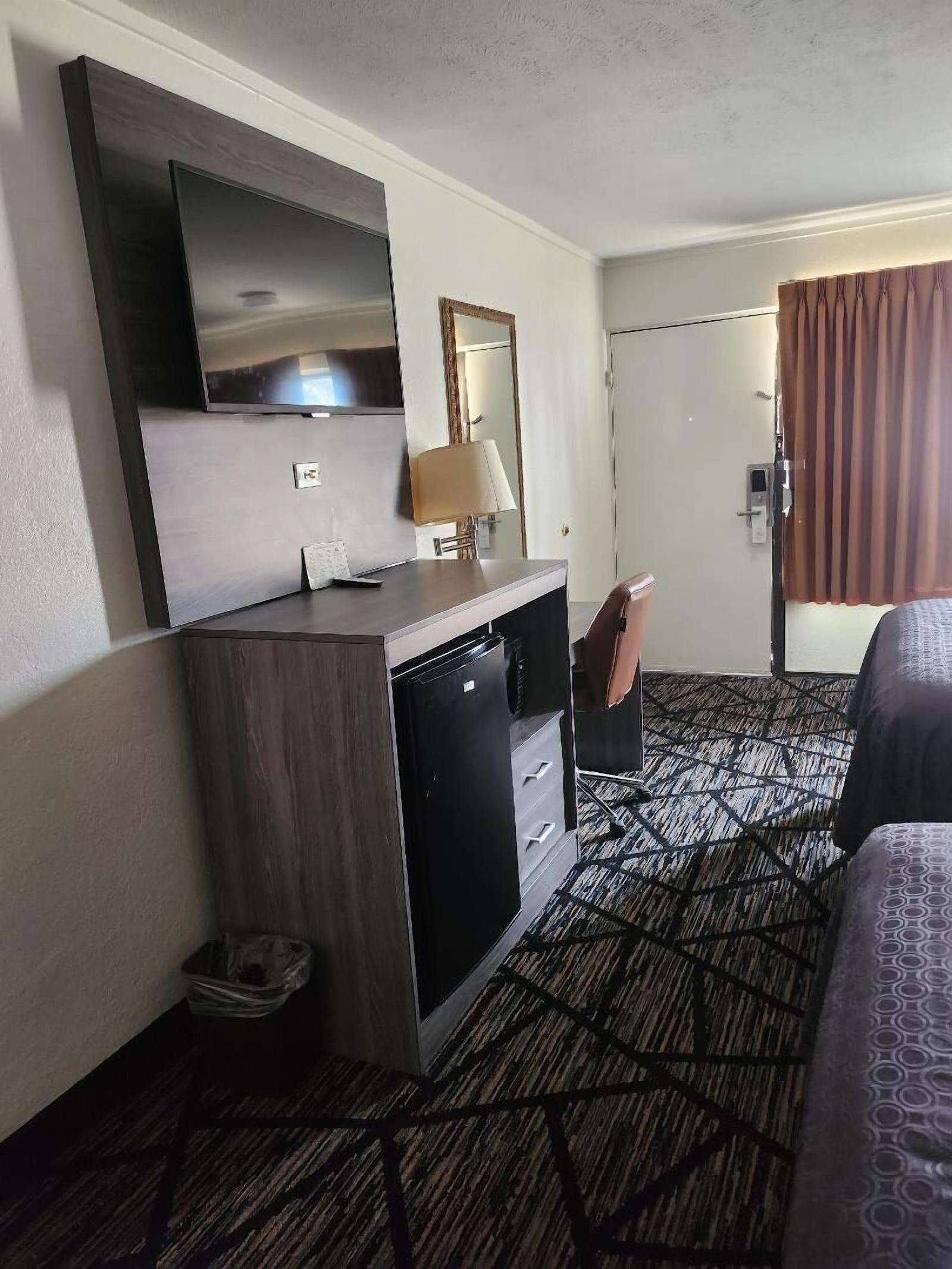 Americas Best Value Inn-Forest