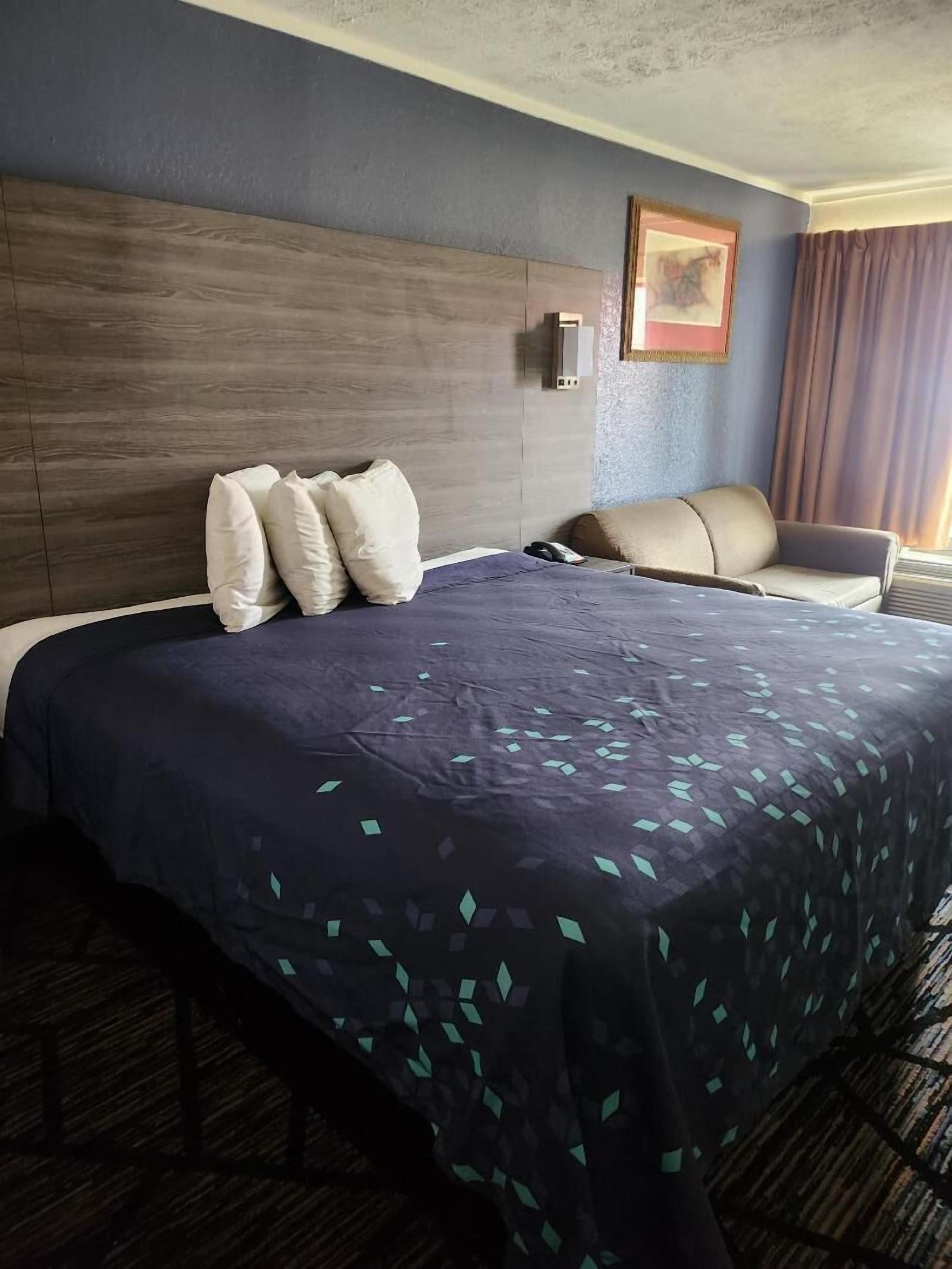 Americas Best Value Inn-Forest