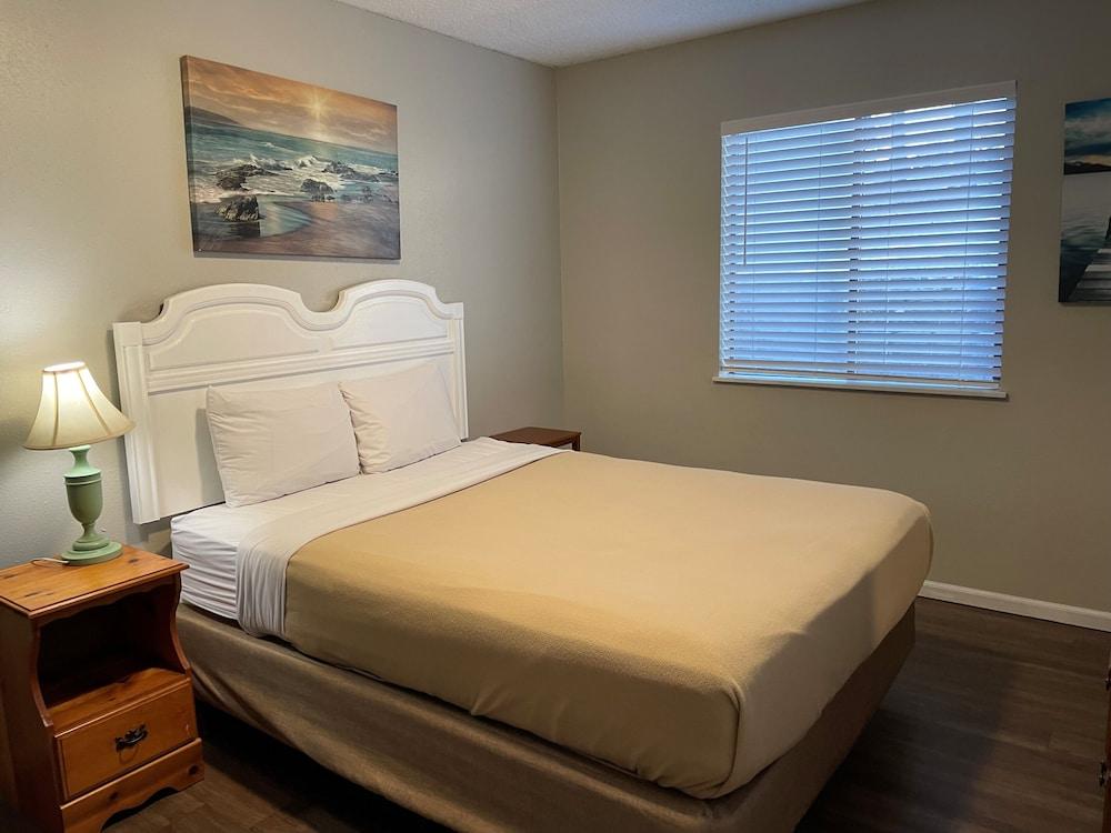 Sunset Beach Resort