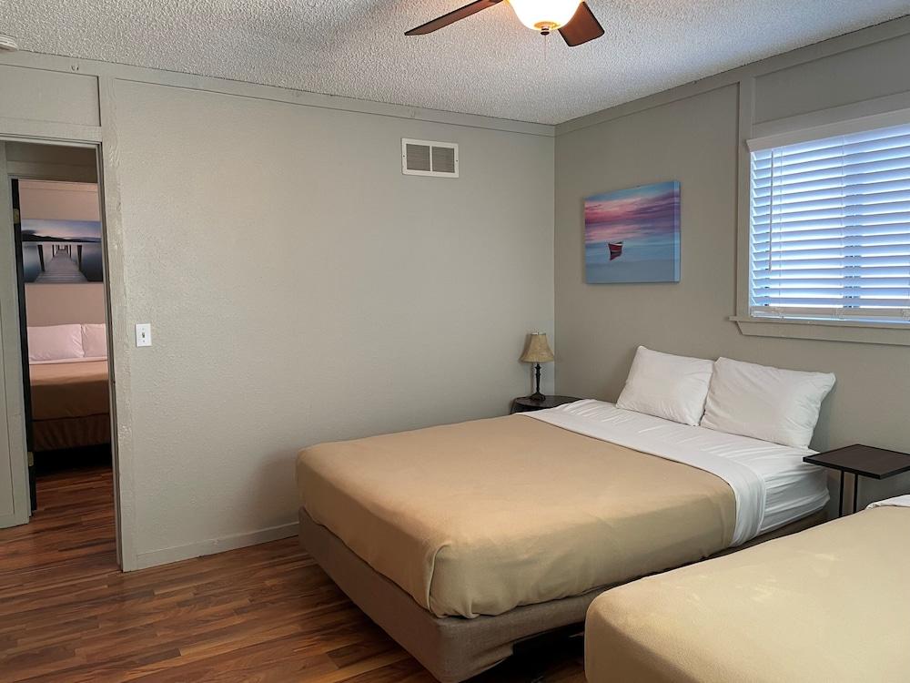 Sunset Beach Resort