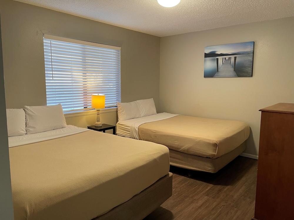 Sunset Beach Resort