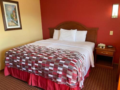 Dequeen Courtyard Inn