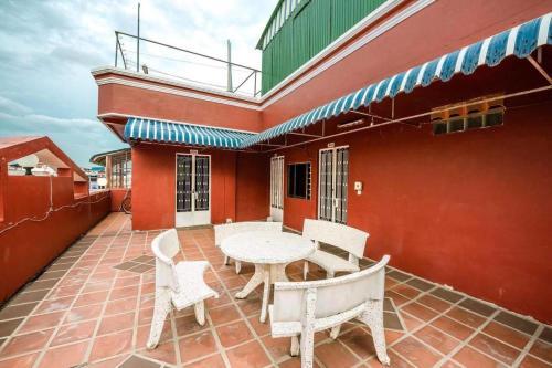 Lucky Ro Hotel & Restaurant