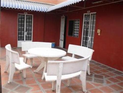 Lucky Ro Hotel & Restaurant