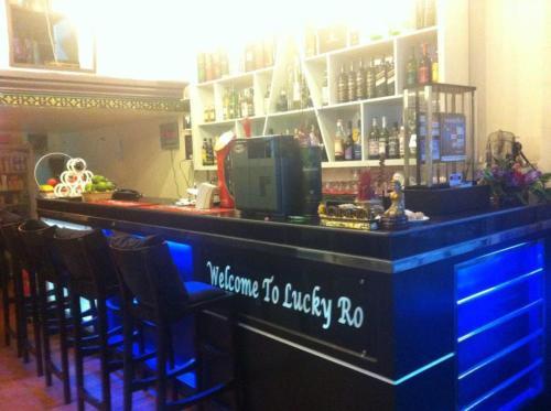Lucky Ro Hotel & Restaurant