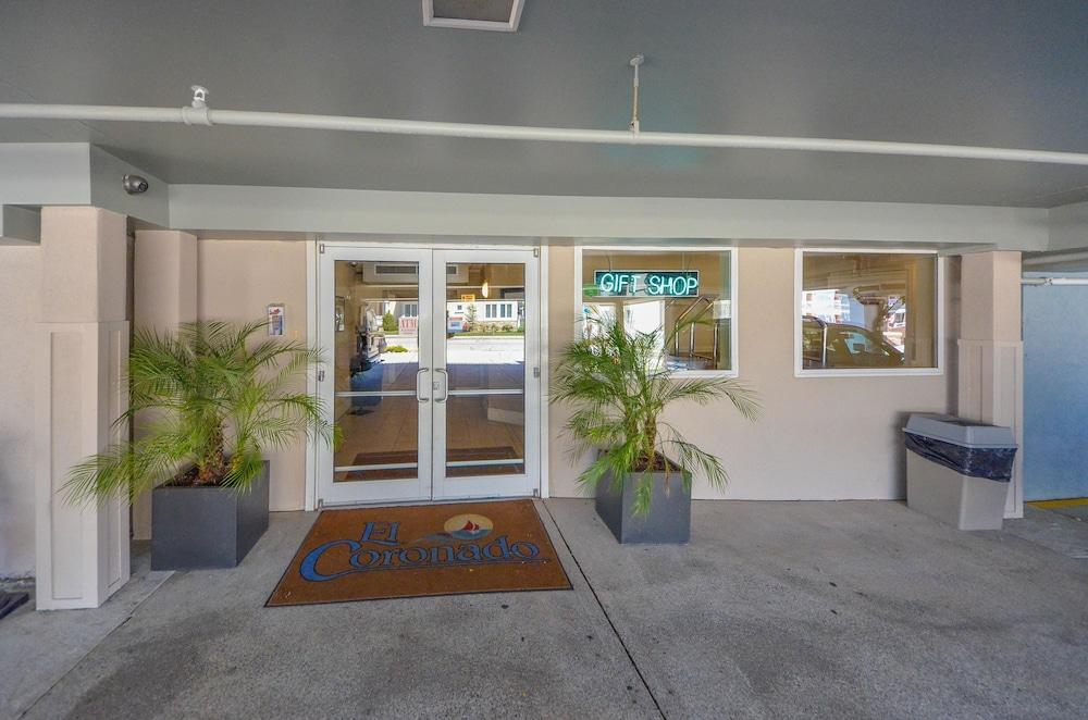 El Coronado Resort