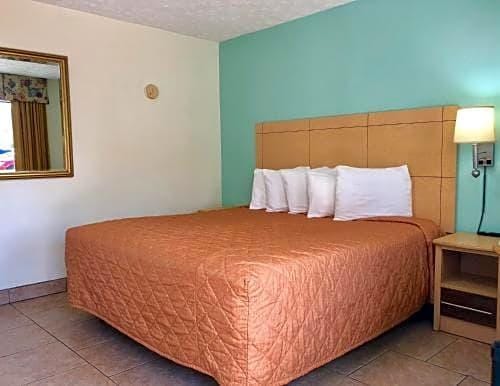 Dunes Inn & Suites