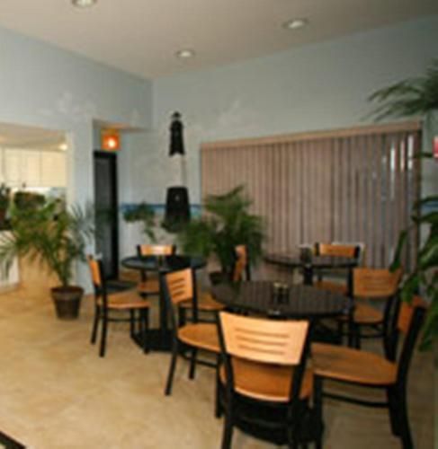 Dunes Inn & Suites