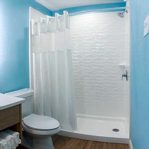 Dunes Inn & Suites