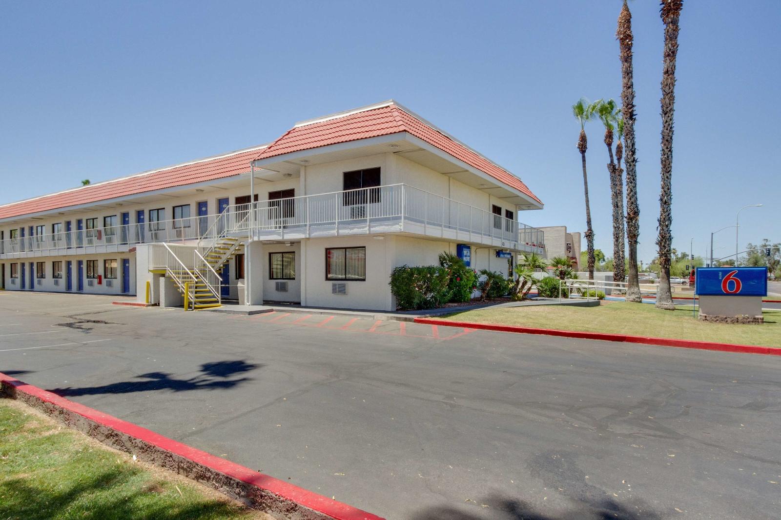 Motel 6 Phoenix Tempe Broadway ASU