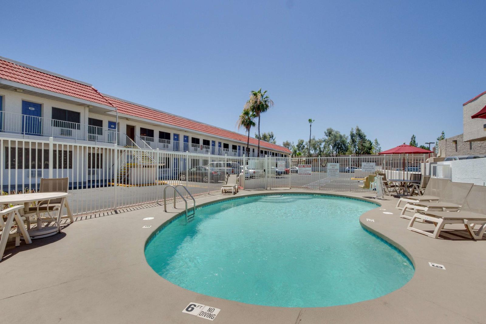 Motel 6 Phoenix Tempe Broadway ASU
