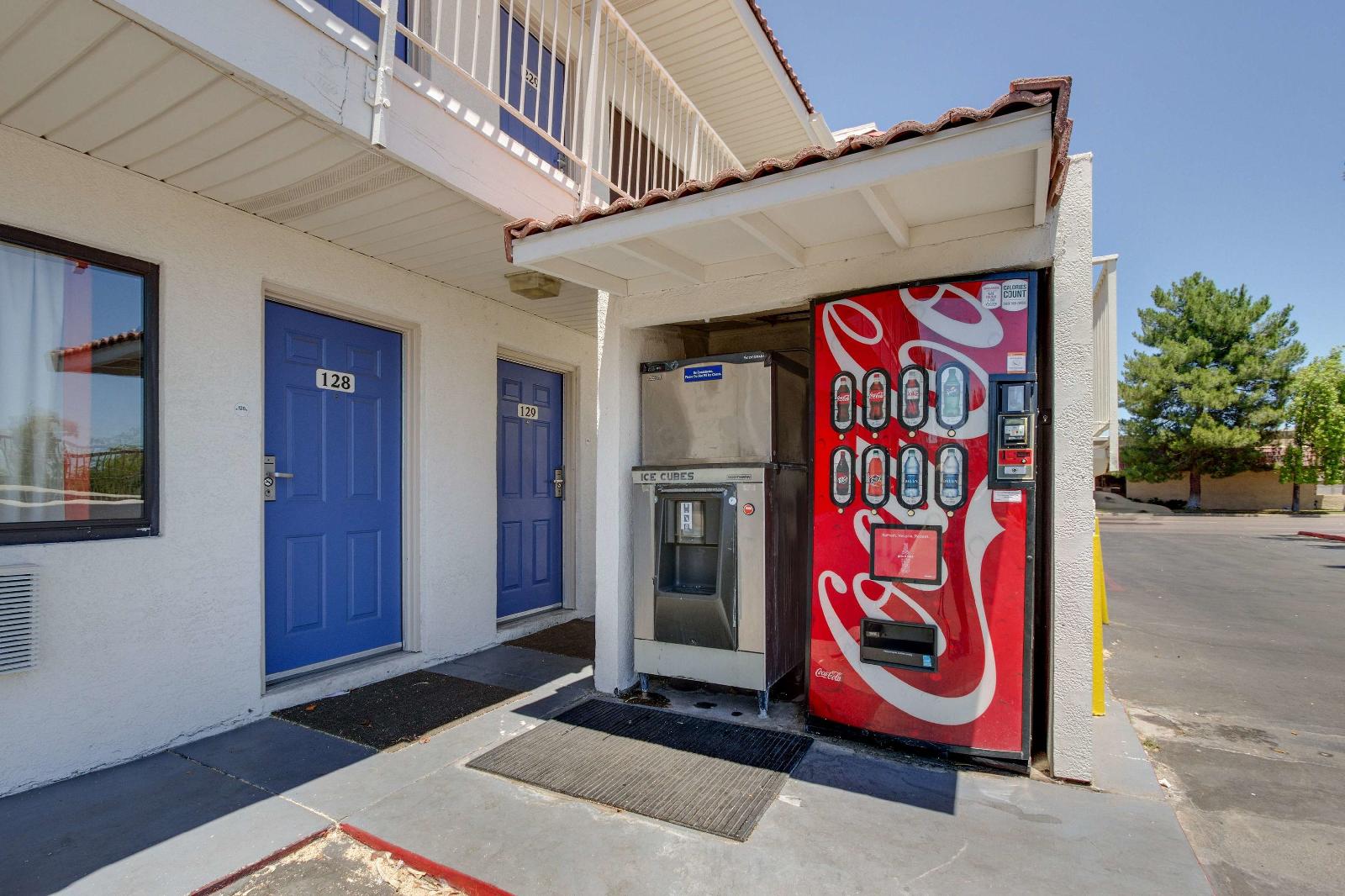 Motel 6 Phoenix Tempe Broadway ASU