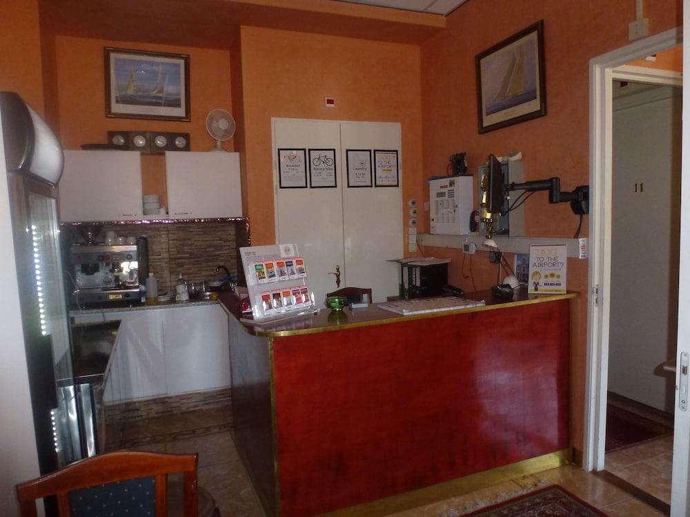 Hotel Isis