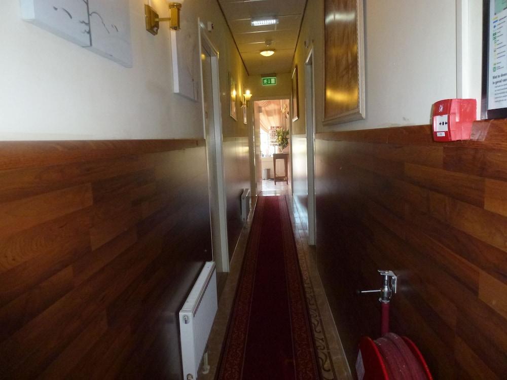 Hotel Isis