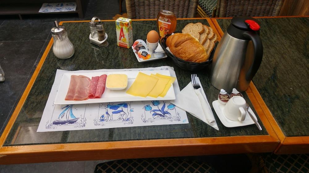 Hotel Isis