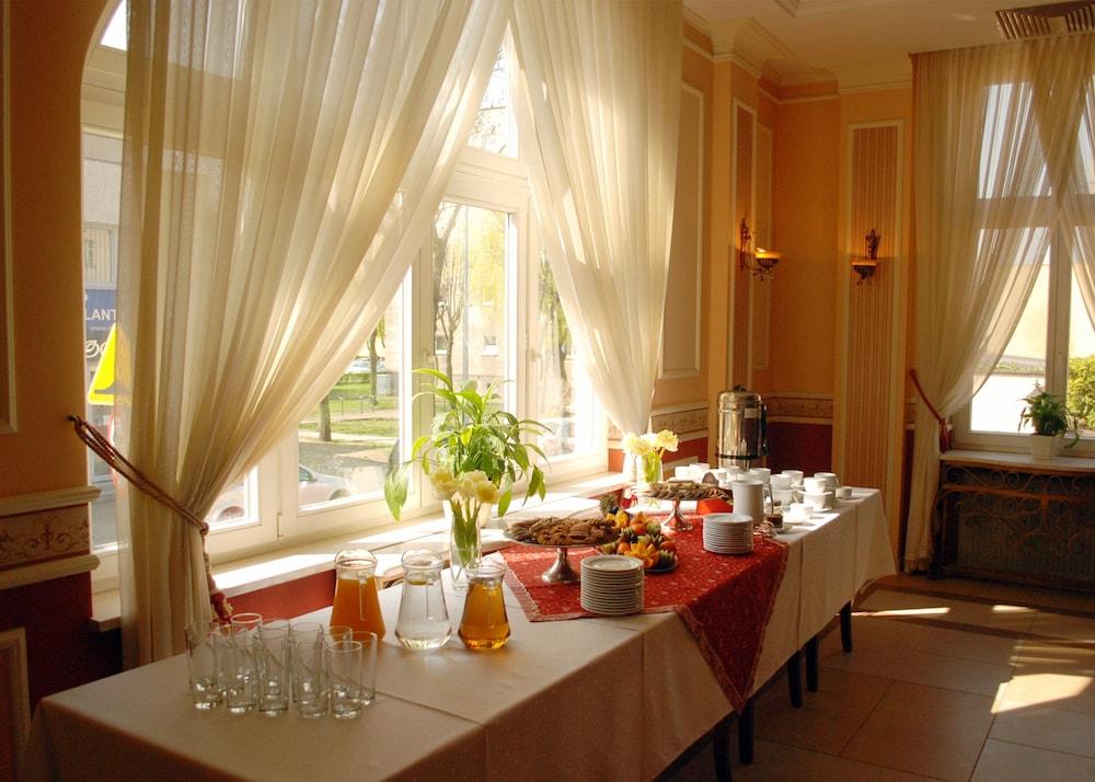 Hotel Villa Royal
