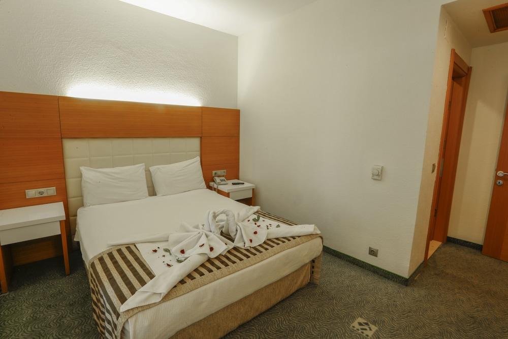 Nuezhet Hotel