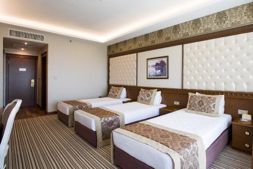 Grand Altuntas