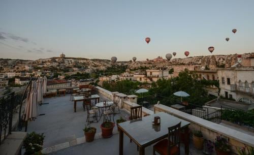 Vineyard Cave Hotel