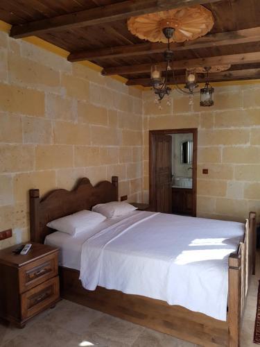 Vineyard Cave Hotel