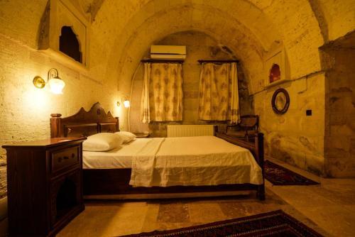 Vineyard Cave Hotel