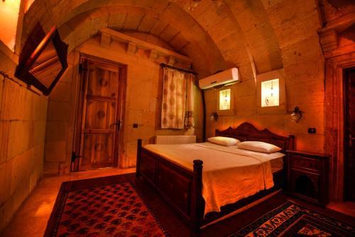 Vineyard Cave Hotel