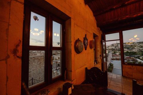 Vineyard Cave Hotel