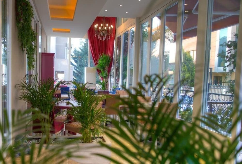 Elegance Asia Hotel
