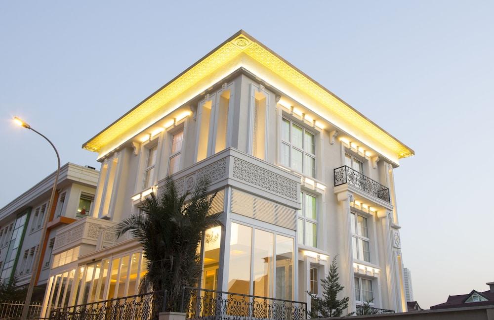 Elegance Asia Hotel