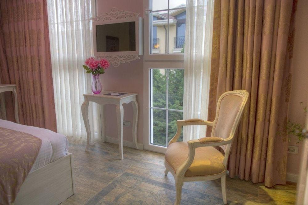 Elegance Asia Hotel