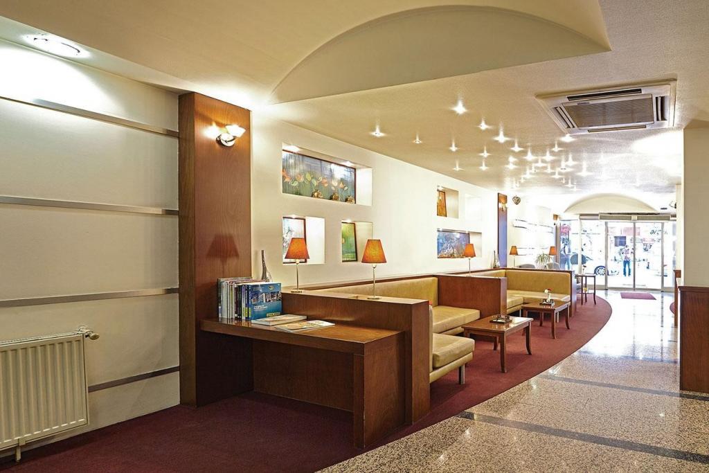 Arma Hotel