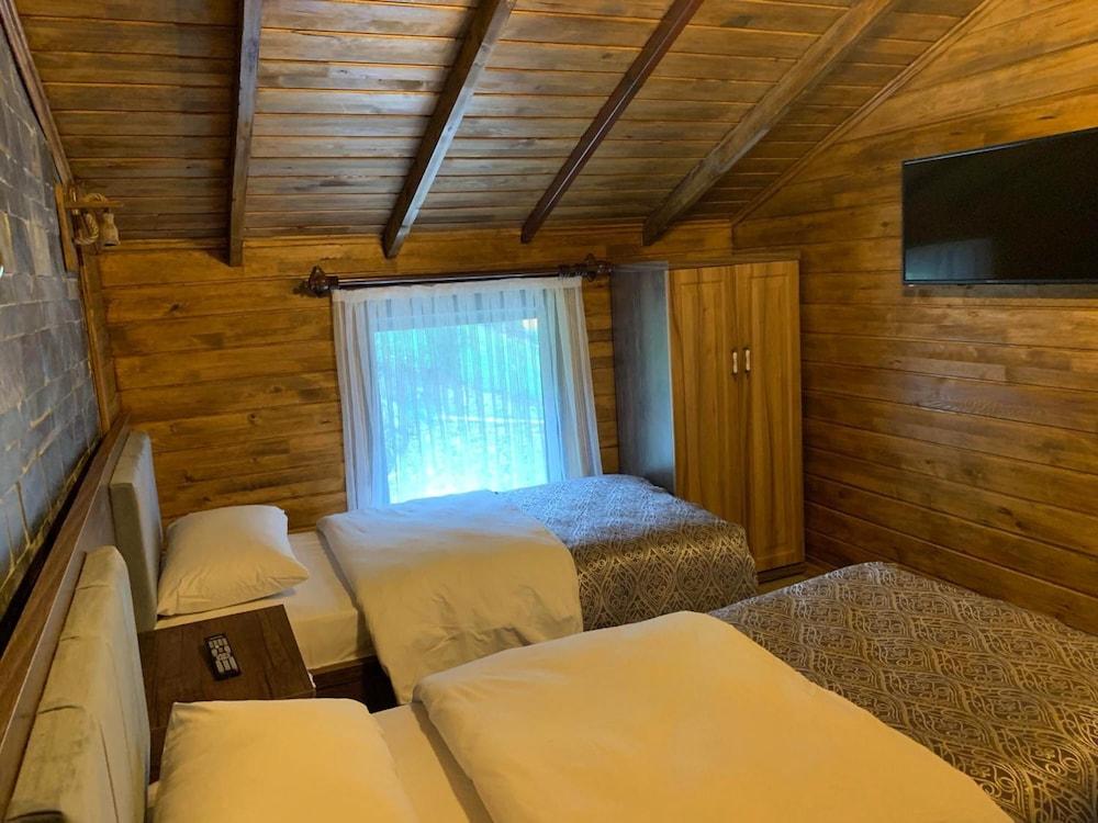 Uzungol Goblec Otel