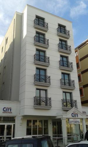 City Hotel