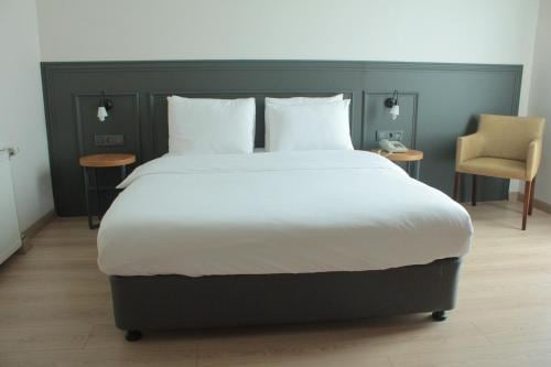 City Hotel