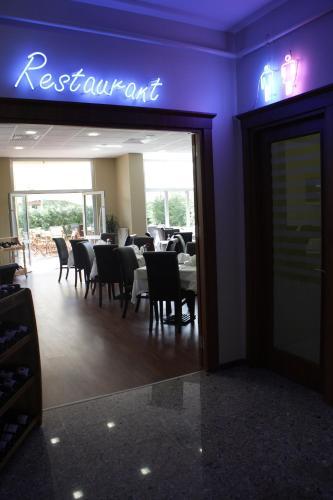 City Hotel